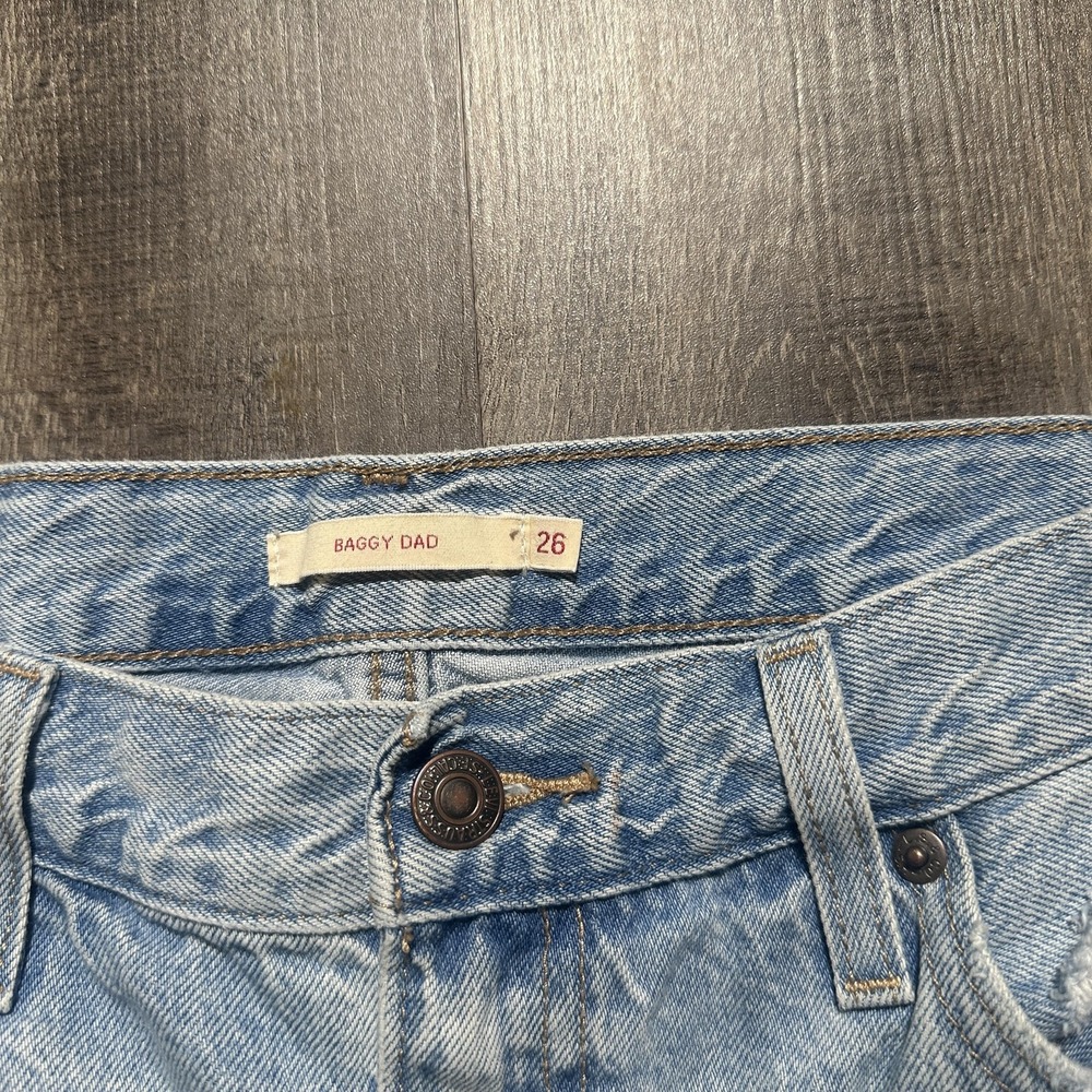 Levis Premium Baggy Dad Jeans Womens 26x30 Light Wash Distressed Ripped Raw Hem - Picture 4 of 16